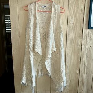 Sonoma Women’s Cream Chunky CableKnit Fringed Sleeveless Cardigan Vest